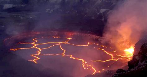 Inside the volcano, gurgling lava - sound effect