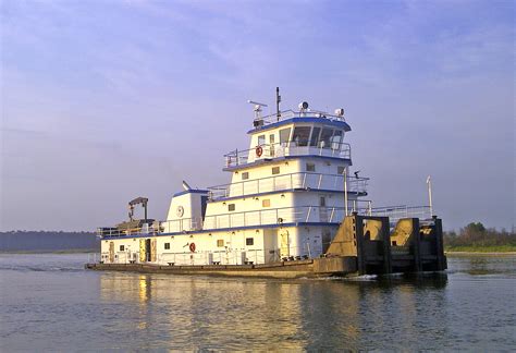Towboat: move, remove, steam horn - sound effect
