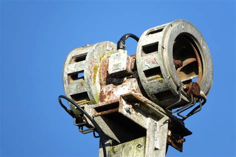 Air raid siren (2) - sound effect