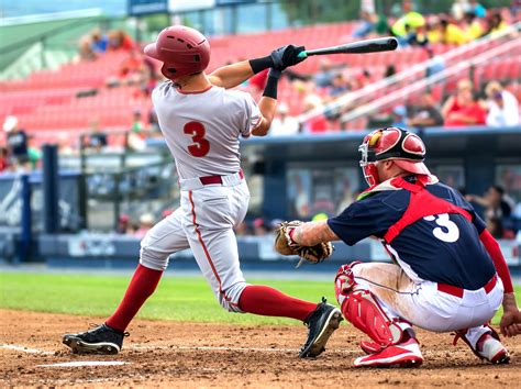 Baseball, professional: general atmosphere - sound effect