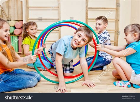 Children playing in the gym - sound effect