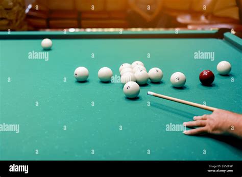 Billiard table, hitting the ball - sound effect