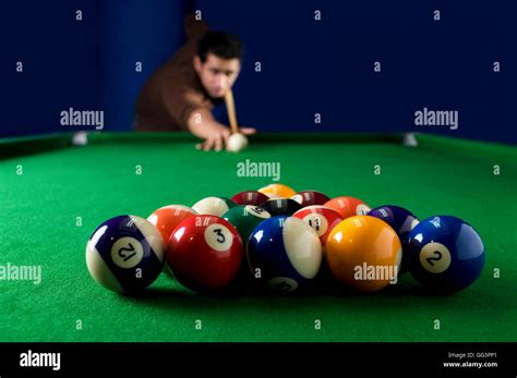 Break billiard balls - sound effect