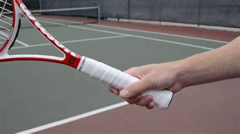 Tennis racket, low kick - sound effect
