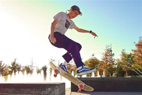 Skateboard tricks, fall - sound effect