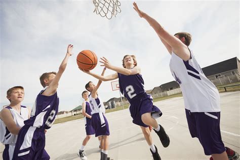 They play basketball - sound effect