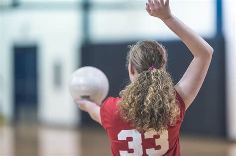 Volleyball toss - sound effect