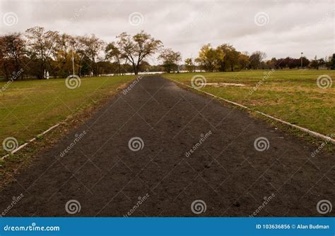 Gravel running - sound effect