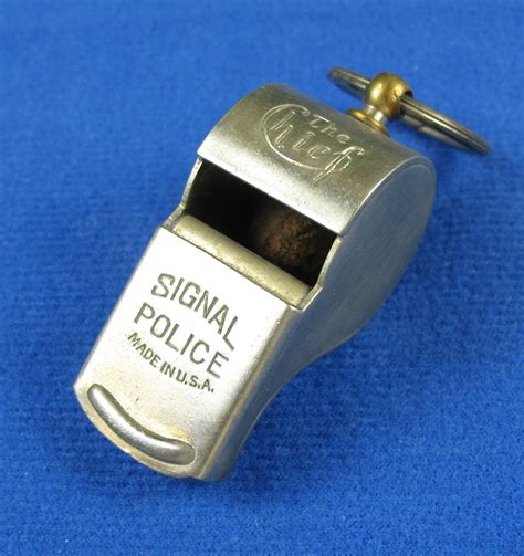 Police whistle (2) - sound effect