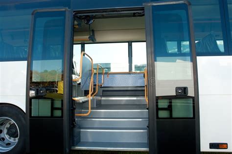 Bus entrance, door sound, bus pulls out