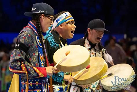 Traditional music round dance - sound effect