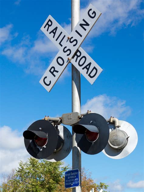 Railroad crossing - sound effect