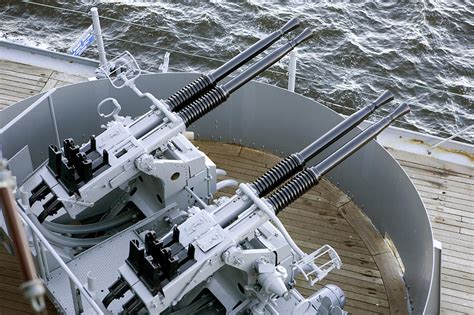 Shooting from 40 mm. Ship's anti-aircraft gun - sound effect