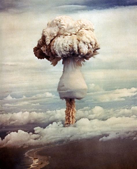 Nuclear bomb explosion - sound effect