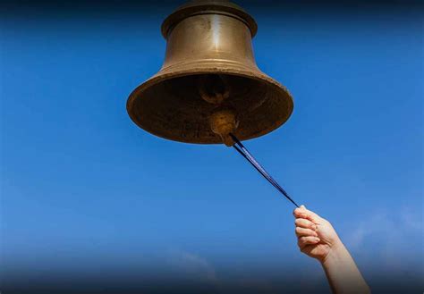 Ringing of a small bell - sound effect