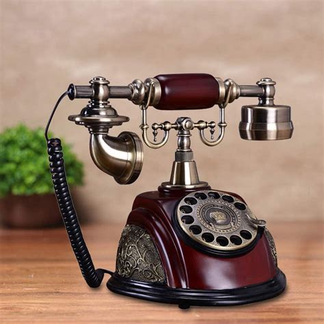 Antique telephone: start and run - sound effect