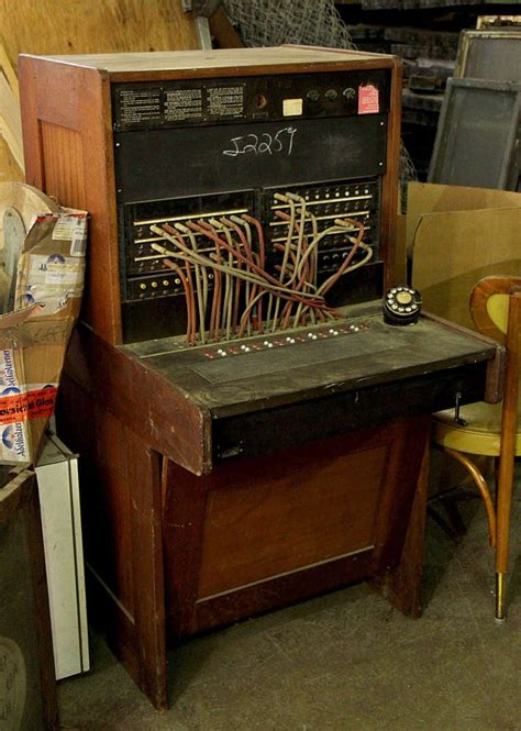 Antique telephone switchboard: pick up and hang up - sound effect