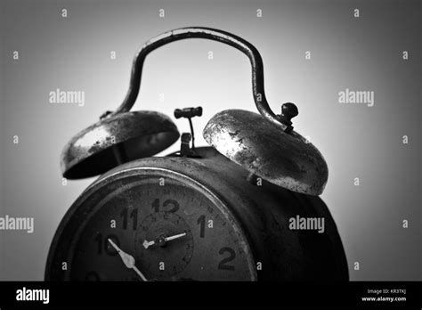 Old clock is ticking loudly - sound effect