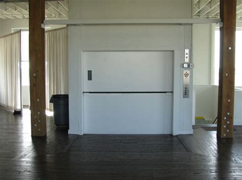 Freight elevator doors - sound effect