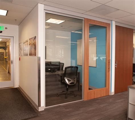Office sliding doors: opening/closing - sound effect