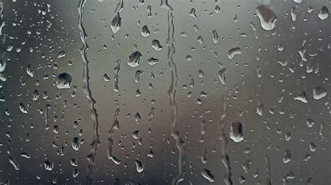 Heavy raindrops hit the window - sound effect