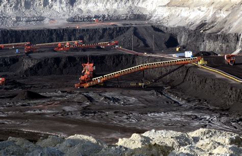 Coal mining: pumping water - sound effect