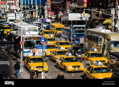 New york city traffic: traffic jam, car horns - sound effect