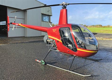 Helicopter robinson r-22: in flight, sound from within