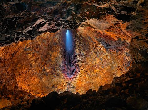 Inside the volcano: lava boils and gurgles - sound effect