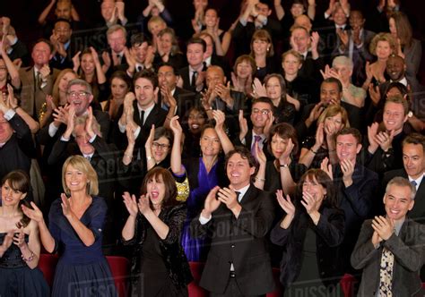 Sound of applause in the room: the average crowd in the theater (2)