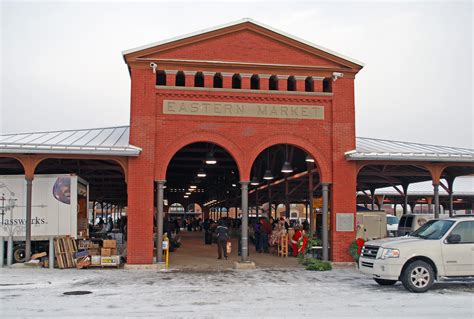 Eastern market: the cry of a camel, the voices of people - sound effect