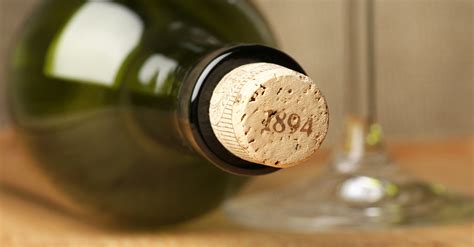 Wine cork shot (wine cork) - sound effect