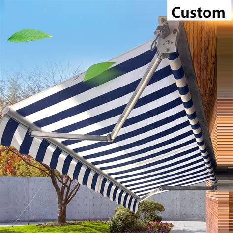 Flapping sounds of a tarpaulin (awning, thick fabric)