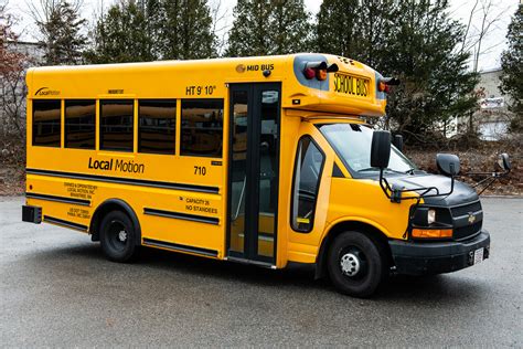 Bus sound: passengers boarding, departure