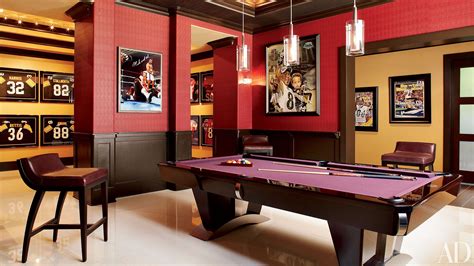 Sound of the billiard room: the general atmosphere