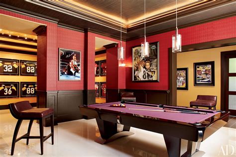 Sound of the billiard room: the general atmosphere