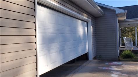 Garage door sound (closing)