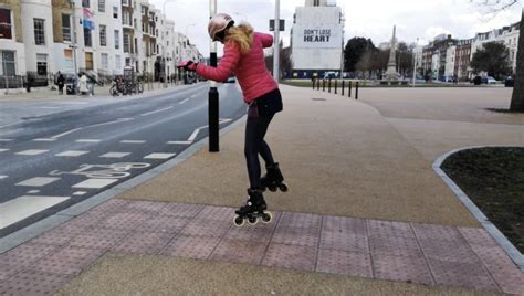 Sound of roller skating on the pavement
