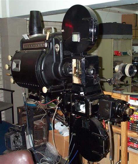 Movie projector sound (35mm): start, run, stop