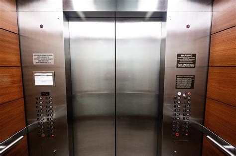 Elevator sound: moving, stopping, door opening
