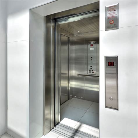 Elevator sound: moving, stopping, door opening