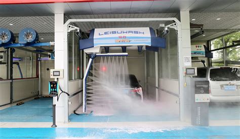 Sound of pressure washer (touchless car wash)