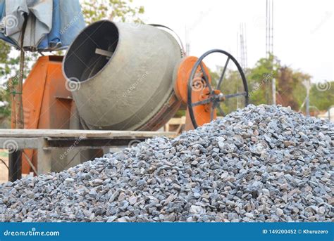 Sound of a concrete mixer, gravel mixing