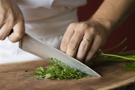 Sound of cutting with a knife on a plank