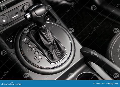 Sound of the gearshift lever, automatic transmission