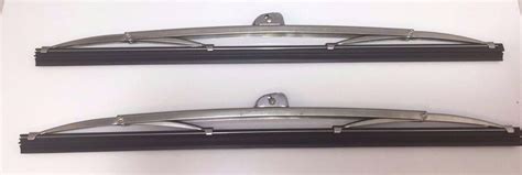 Sound of old car wiper blades (wipers)