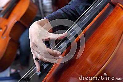 Cello sound, pizzicato