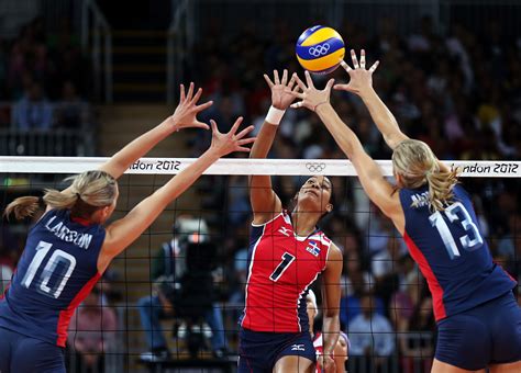 Volleyball sound: spectators, referee whistle, applause