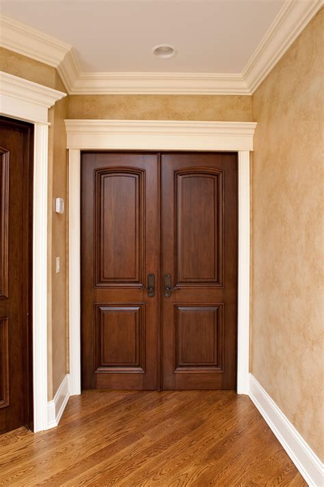Interior door sounds