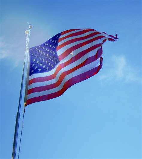 Flag flying in the wind (2) - sound effect